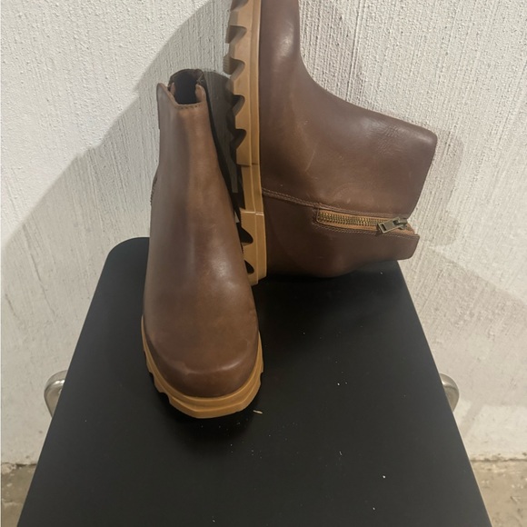 Sorel Brown Ankle Boots - Picture 2 of 12